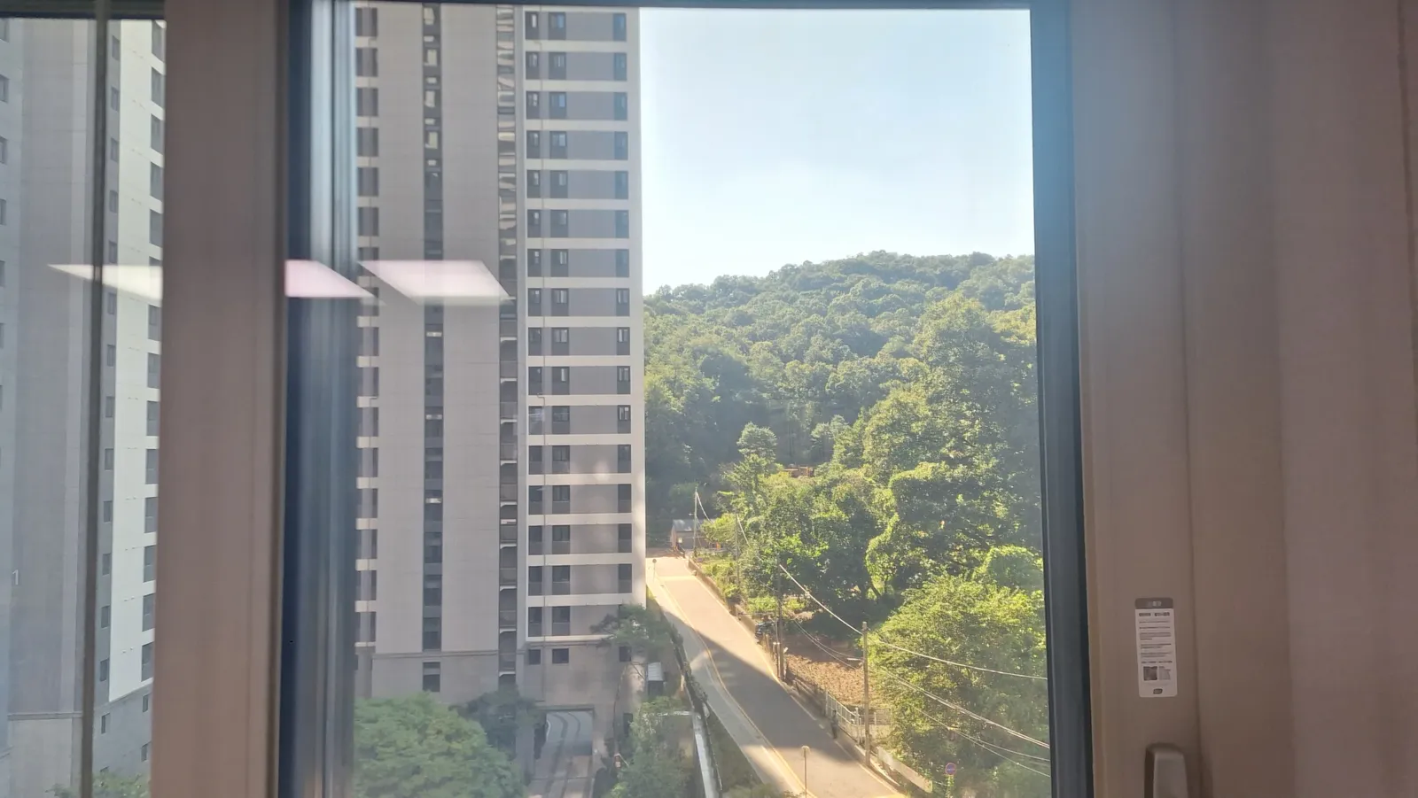 서재유리창청소 아파트 창 유리 전체 작업 전 실제 시공 사례